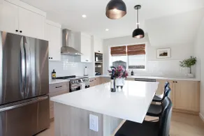 2 Bedroom Carriage House w/ AC & Waterfront Views - Image 4