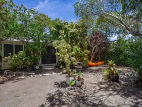 Kailua Beach Bungalow - Steps to the Beach! - Image 4