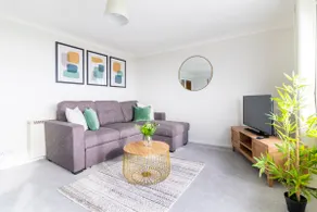 Stunner Sea View 2 bedroom Sleeps 6-Free Parking - Image 4