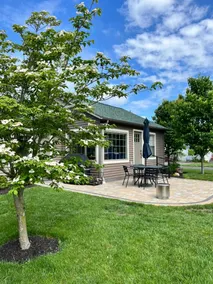 Charming Wawasee Cottage - Image 3
