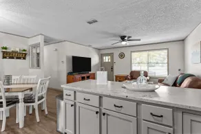 Country Comfort 7 Beds - Image 3