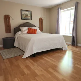 Private and Cozy Place near Outdoor Activities - Image 4