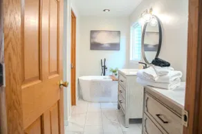 Lux Lakefront-Retreat-Fireplace - Image 5
