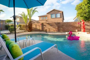 Paradise Resort pool, games, workspace, pooltable - Image 3