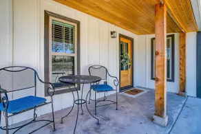 Cottage on the hill- with hot tub! - Image 4