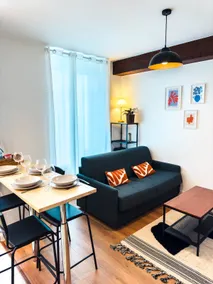 New stylish apartment just steps from the stadium - Image 2