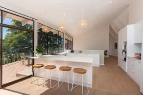 Coastal Retreat, Catalina - Image 2