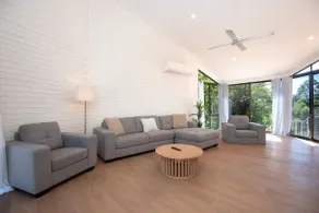 Coastal Retreat, Catalina - Image 4