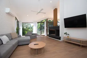 Coastal Retreat, Catalina - Image 3