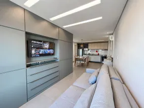Luxury Flat: King Bed in Closed Room and Sofa Bed - Image 2