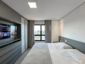 Luxury Flat: King Bed in Closed Room and Sofa Bed - Image 4