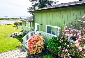 Beach Front Garden Suite 15 Minutes To Downtown - Image 4