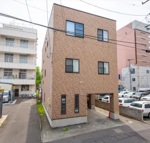 Within walking distance of Aomori station! Max 12 people! Enjoy a luxurious stay in a 3-story, 186 m² house! * Free parking available for up to 4 cars - Image 2