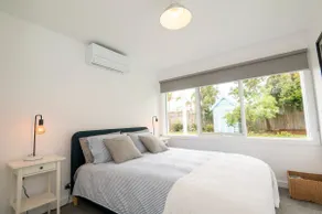Sommieres Beach Retreat Quiet luxury Whites Beach - Image 2
