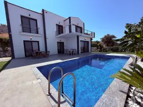 Full detached villa with pool overlooking Lake Meşelik - Image 2