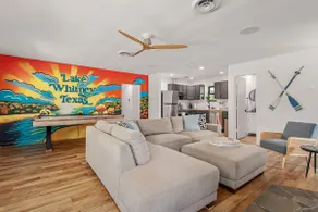 Lakeside Retreat, Hot Tub, Fire Pit, Sleeps 12 - Image 3
