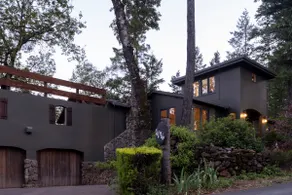 Boutique Compound on Vineyard, with Guest House - Image 3