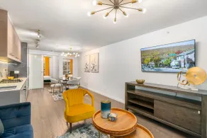 Downtown Vancouver Luxury Apt. 2bed+2Bath - Image 5
