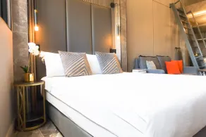 NEW Comfy Studio Apt/Wifi @ Orchard/ Somerset Area - Image 3