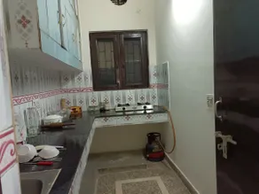 Best 1BHK Flat with Kitchen Near Galleria Gurgaon - Image 3