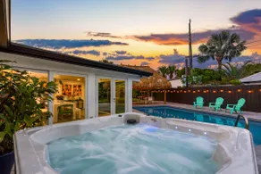Jungle Oasis with Heated Pool, Tiki Hut & Hot Tub - Image 3
