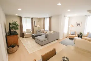 The Montford - A Premier Downtown Retreat - Image 5