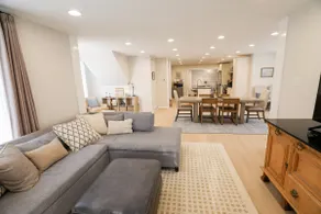 The Montford - A Premier Downtown Retreat - Image 2