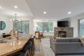 Modern Whistler Escape - Image 5