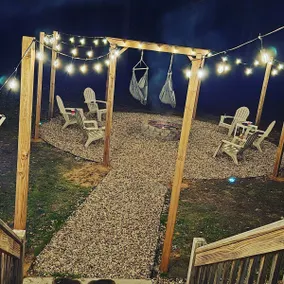 Cozy Cabin with a Hot Tub! - Image 2