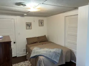 Chestnut Charmer Apt 2 - Image 5