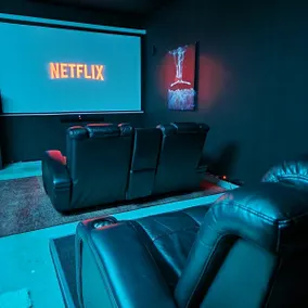 (Midterm) 5BD 3BA - Pool•HotTub•Arcade•Theater - Image 3