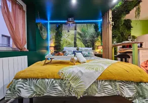 Cap Jungle Limoux: king bed + 4K cinema - JBL sound - Image 4