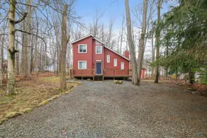 Cozy Pocono Cabin w/ Fireplace! Pets welcome! - Image 2