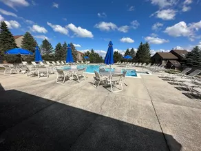 Sleeps 7, 2BR, 4 BED, Ski IN/OUT, Pool , 7 Springs - Image 3