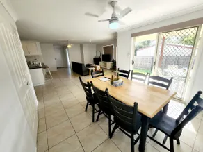 4 Bed Home with Early Check-in & Close to Hospital - Image 3
