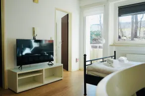 Compact apartment quiet location - Image 2
