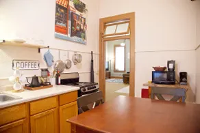 Updated Spacious Studio Apartment over Coffeeshop! - Image 3