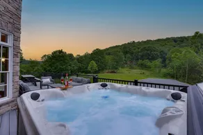 5 -Star Luxury Mountain Getaway - Grandview Lodge - Image 5