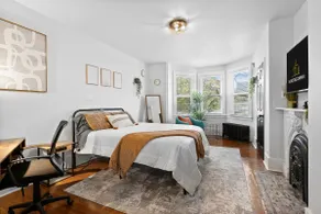 Luxe Unit Steps From Brady St | Spacious 2BR | AC - Image 4