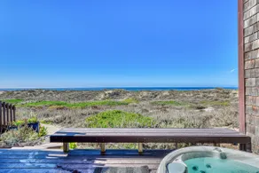 Détente en bord de mer relaxante avec bain à remous privé - Image 3