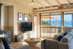 Waubs Beach Cottage Bicheno - Image 5