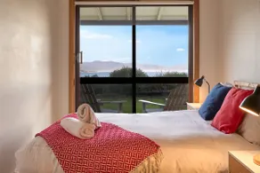 Waubs Beach Cottage Bicheno - Image 4