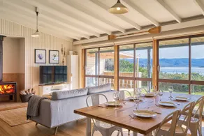 Waubs Beach Cottage Bicheno - Image 3