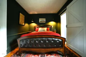 Farmhouse Lodge - Image 4