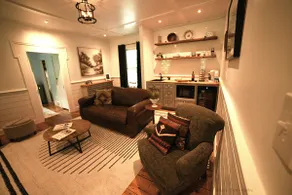 Farmhouse Lodge - Image 3
