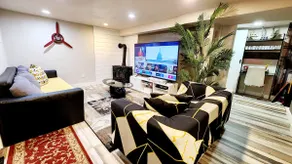 Daylight Basement Apt w/Hot Tub & Sauna | King Bed - Image 3