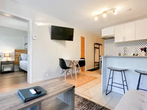 The Alpine Nest - 3 Beds - 4 Guests - Free Parking - Pool - Image 4