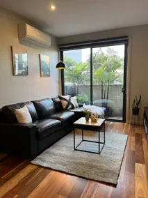 Spacious Modern Entire House in Brunswick Central - Image 3