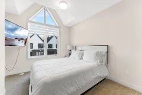 Modern 3Bdrm Townhouse – Perfect Ottawa Getaway! - Image 5