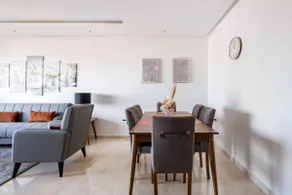Luxurious, 3 bedrooms, Pool and high amenities - Image 4